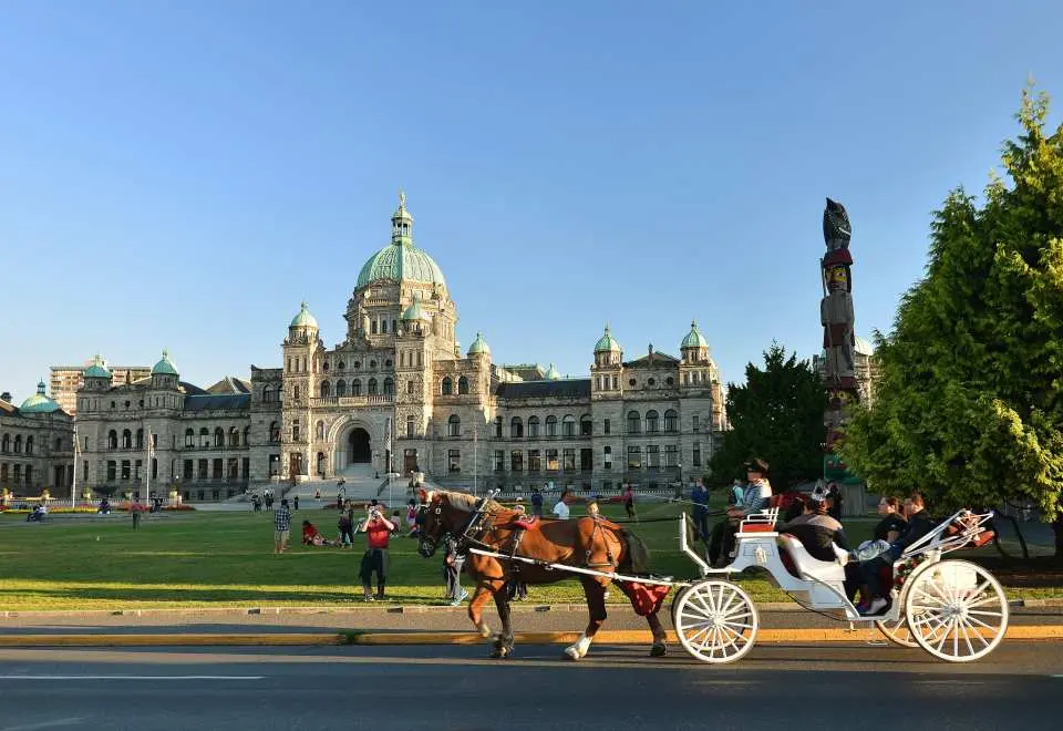 Discover the Parliament Buildings of Victoria