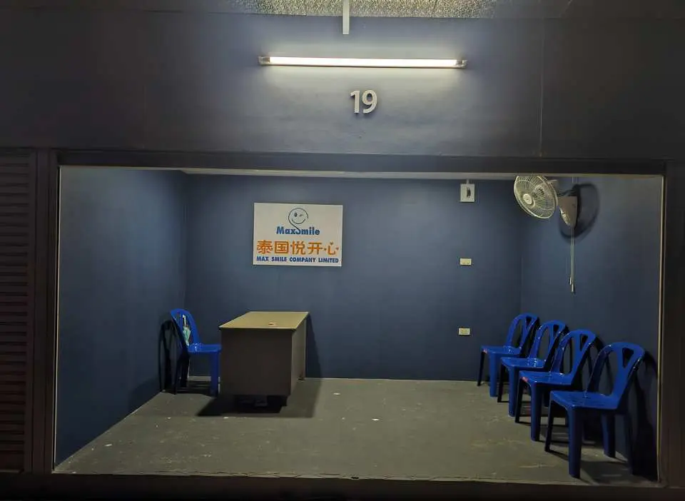Pattaya 99 Show service point, Shop No. 19, Maxicarttle Thailand Airport Transfer Center, offering convenient consultation and meeting services.