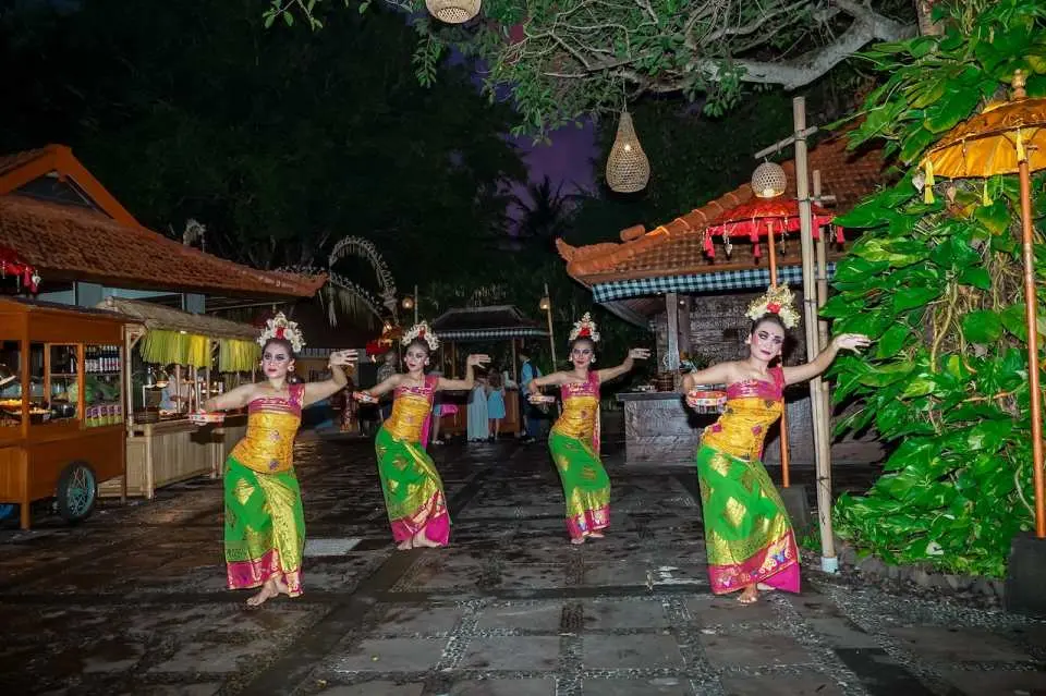 Delight in Balinese dance entertainment