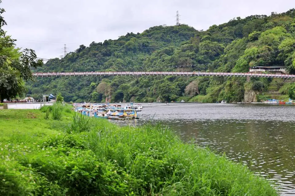 流傳至今的先民渡口：清朝時期住在新店溪左岸的先民，要過河時，都會有渡口的擺渡人幫忙載運