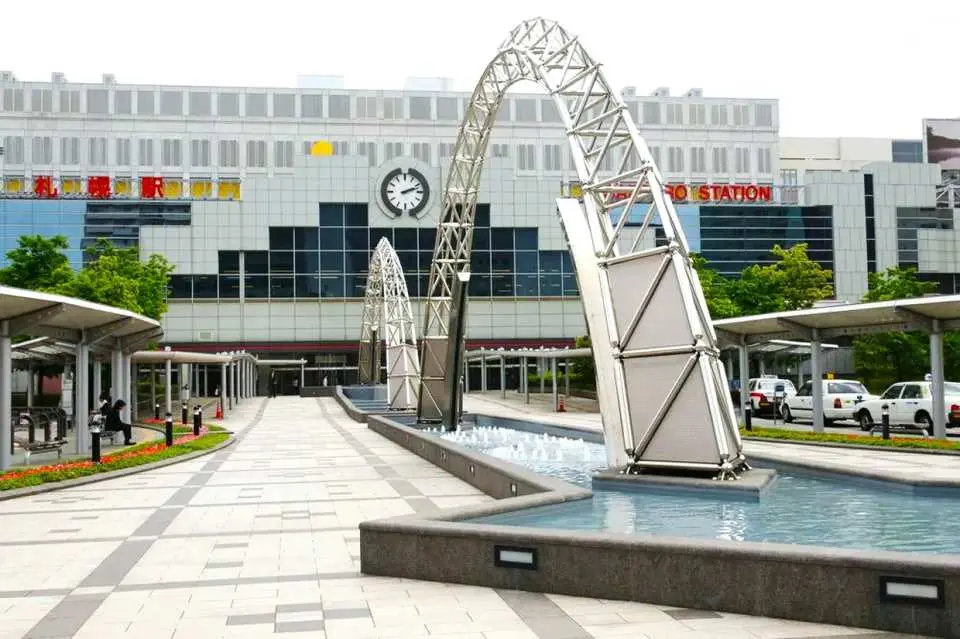 7:25-7:45 Boarding: JR Sapporo Station North Exit