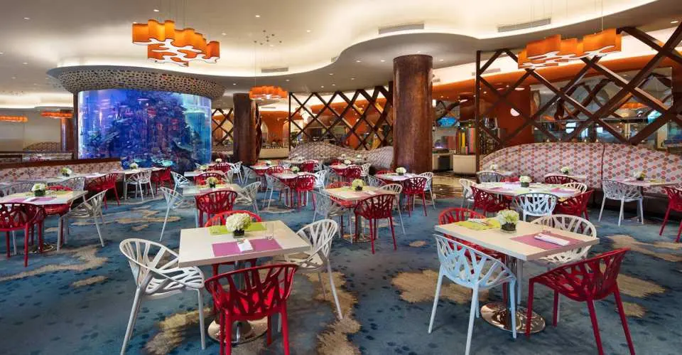 Dolphin Buffet Restaurant Environment