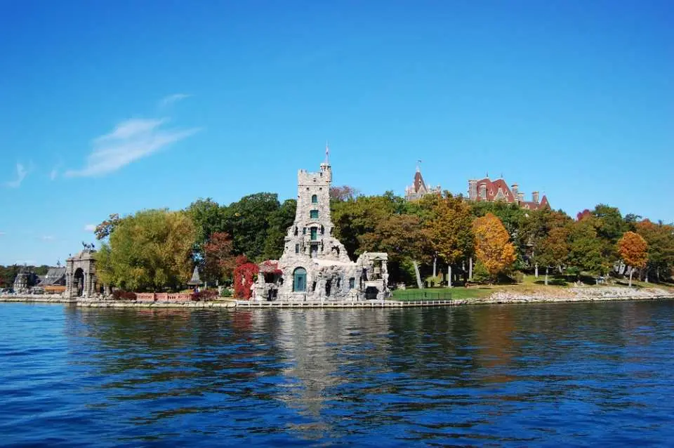 Discover the breathtaking Thousand Islands