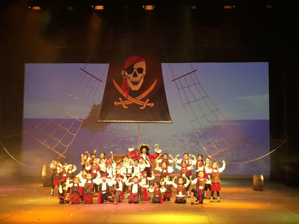 Photo reference for "Magic Fairy Tale Escape from the Repeating World"