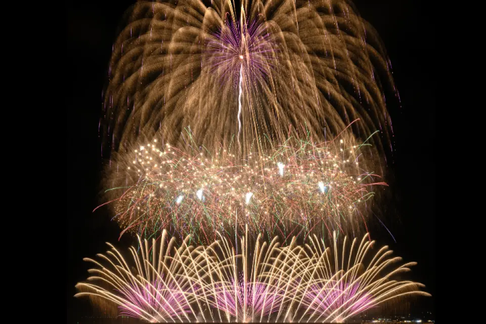 A record number! 18,000 fireworks will light up the night sky.