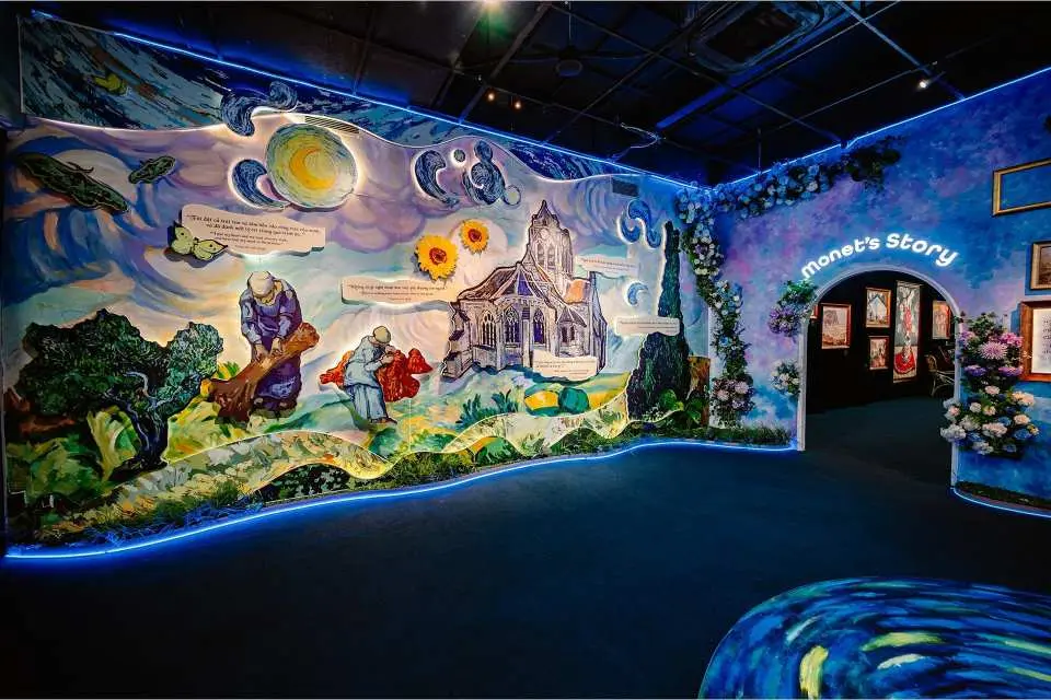 通过塑造伟大画家克劳德·莫奈非凡旅程的人生故事和艺术理想，让自己沉浸在每一层情感之中。