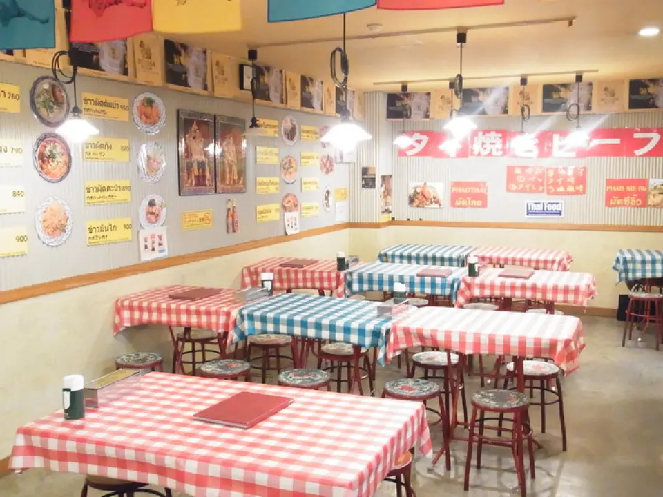 "Teenun Akasaka is committed to serving authentic Thai food! Please enjoy the authentic flavors to your heart's content!"