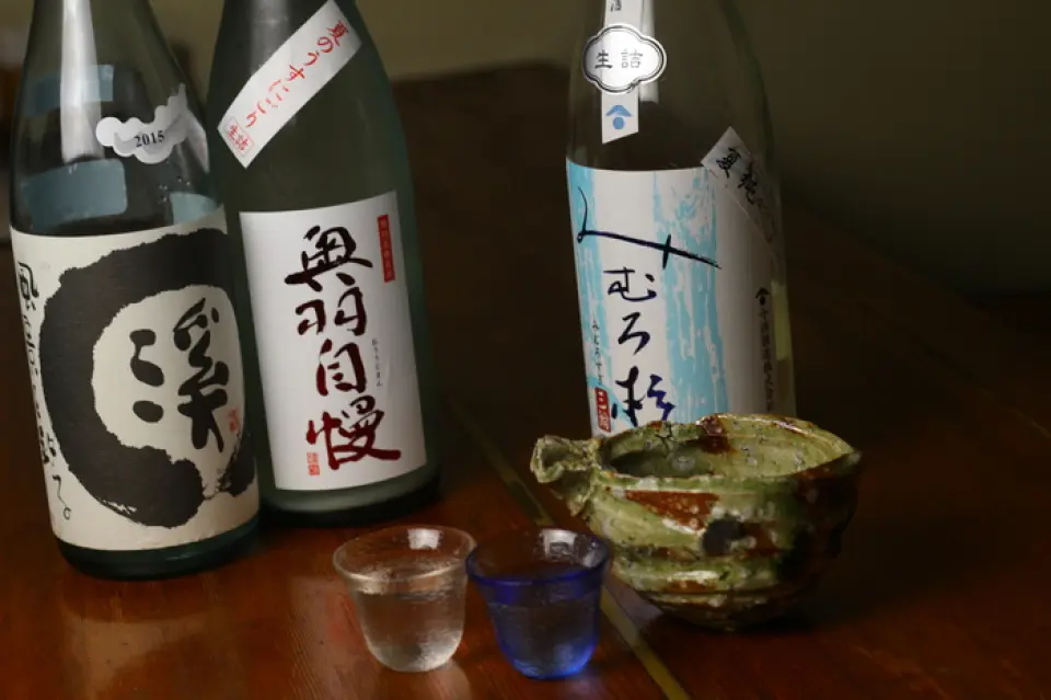 The sake we offer at our restaurant is carefully selected from all over Japan. We always have over 20 brands in stock. All of our sakes are highly recommended, including Nabeshima, a famous sake from Saga Prefecture, and Kenkon Ichitouka, which uses Miyagi Prefecture-grown Sasanishiki rice, which is used for food. One of our top picks is Shiratsuyu Taritsuma, a famous sake from Yamagata where the father of a former staff member serves as the chief brewer. It is a refreshing sake with a mellow aroma and a smooth texture. Please give it a try.