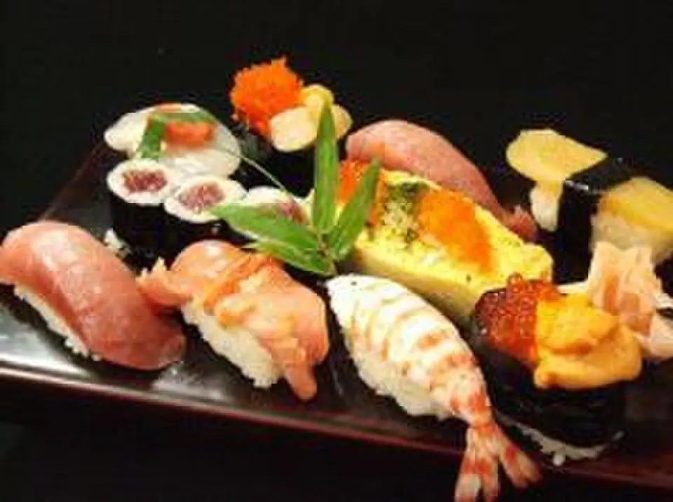 We use fresh ingredients carefully selected by our chefs and flavorful rice. We can also prepare menus tailored to your preferences, so please feel free to consult with us.