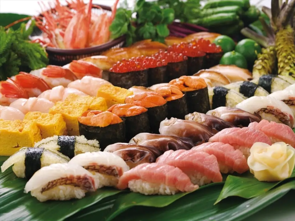 【周六、周日、节假日限定】全天提供40多种菜肴，包括“金枪鱼和鲑鱼”等受欢迎的配料以及“肥美的金枪鱼、鲑鱼”等高级配料鱼子和海胆。”请以合理的价格品尝由主厨烹制的江户前寿司。 *此项目仅在鱼河岸日本一赤坂店有售。 *如果由于采购条件导致商品缺货，请原谅我们。 *平日（周一至周三）举办的“Okomi半价”于2023年11月29日结束。