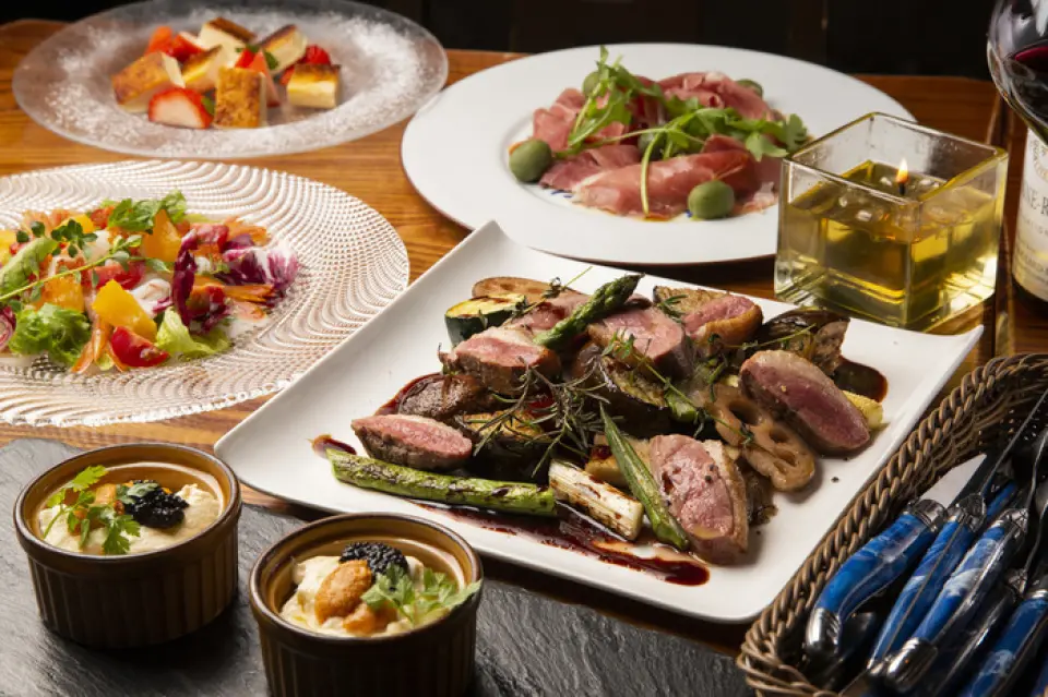 A great value course consisting of 10 dishes, including appetizer, main course and dessert. Packed with all the deliciousness of Dan Viva. 5,500 yen per person
