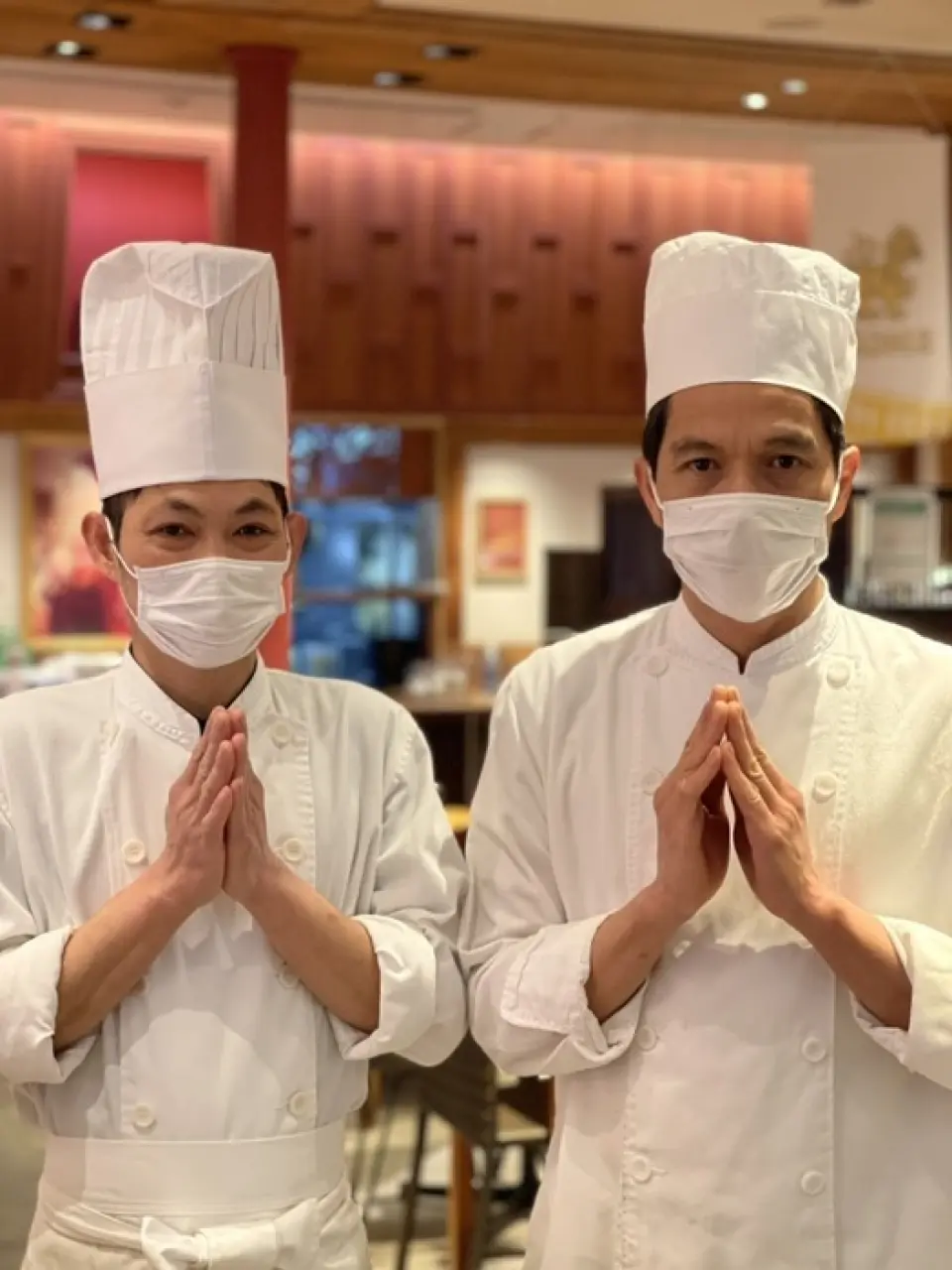 Our chefs, who have honed their skills in Thailand, deliver authentic Thai cuisine with love and gratitude. The delicious flavor of fish sauce, the aroma of herbs, and the spiciness of chili peppers. The more you eat Thai food, the more addictive it becomes. Enjoy the authentic taste with its refreshing aroma and flavor!