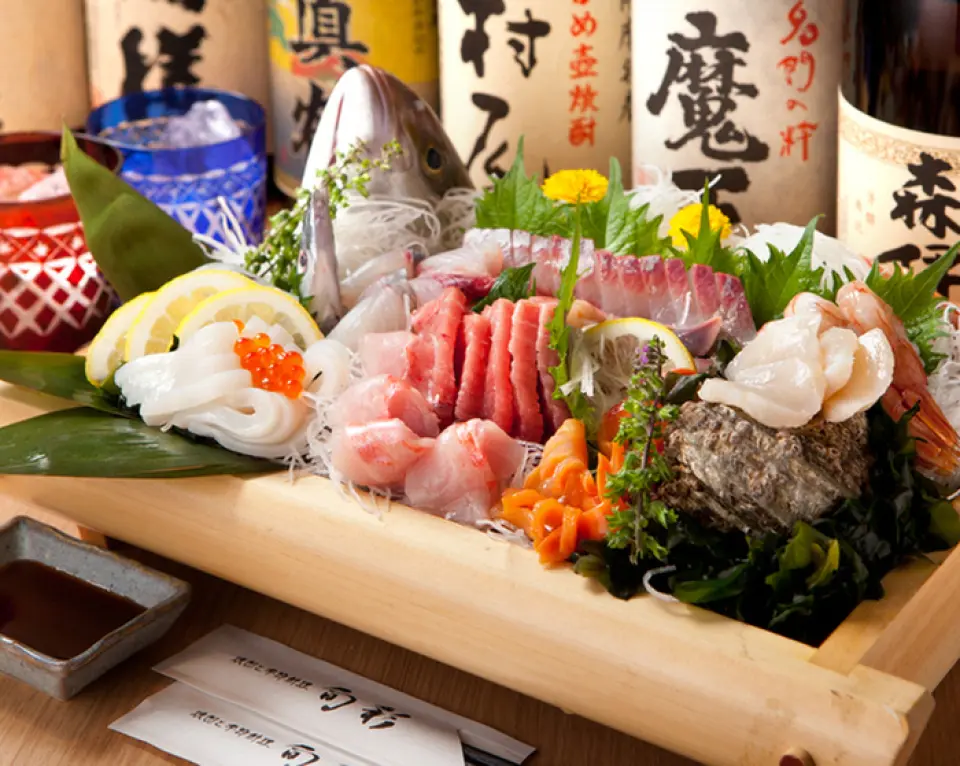 Dishes made with carefully selected seasonal ingredients are also available in value courses. Meals start from 5,000 yen, and all-you-can-drink options are also available.