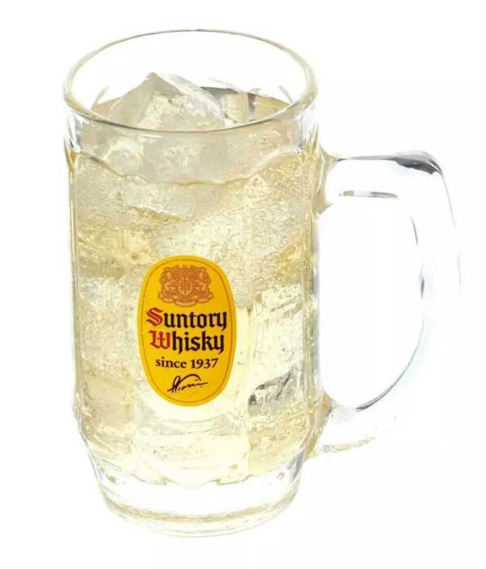 搭配炸串來一杯「Chinchirorin Highball」怎麼樣♪擲兩顆骰子，結果是雙倍⇒免費1個Kaku Highball！ ，捲起8個以上⇒Kaku高球半價！ ，擲出的數量為 7 或更少 ⇒ 購買 1 杯 Kaku Highball！今天不妨一邊和朋友們一起享受樂趣，一邊試試手氣吧。