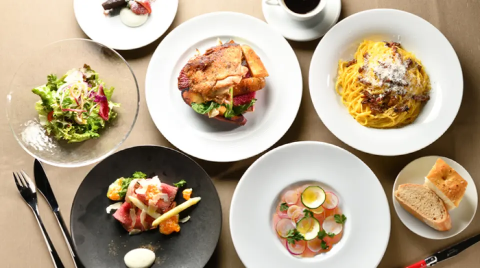 The menu changes every day because the ingredients are sourced directly from the market. All the dishes are prepared by the owner chef, who worked as a chef at Colosseum Nakameguro and Vivace Ebisu. This is a restaurant where you can enjoy new dishes whenever you visit, yet it is also casual and easy to enter.