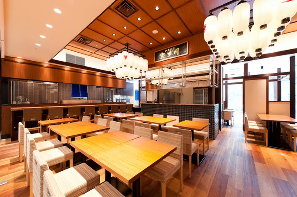 [Private Tatami Room] Available for 4 people or more◎ The 40-seat tatami room can be partitioned, so it can also be used as a private room for small groups! [Private Table Room] There are two fully private rooms with doors that can accommodate 8 to 10 people! ☆ Can be used for various occasions such as banquets, families, and friends. In addition to the private rooms, we also have open table seats, so please feel free to use them! Please feel free to use them after work or for a meal with your family!