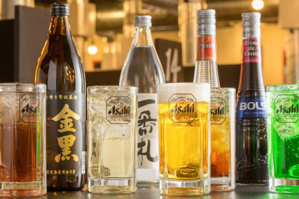 「便宜又好吃」是安安永恆的主題，也適用於無限暢飲菜單！暢飲1,430日圓（含稅）！ ！生啤酒、燒酒、雞尾酒、酸酒一應俱全♪單品也很便宜，但即使暢飲，價格也很便宜！ ！以實惠的價格盡情享受肉和酒的樂趣★對於不能喝酒的人或小孩，我們還提供軟飲料無限暢飲◎