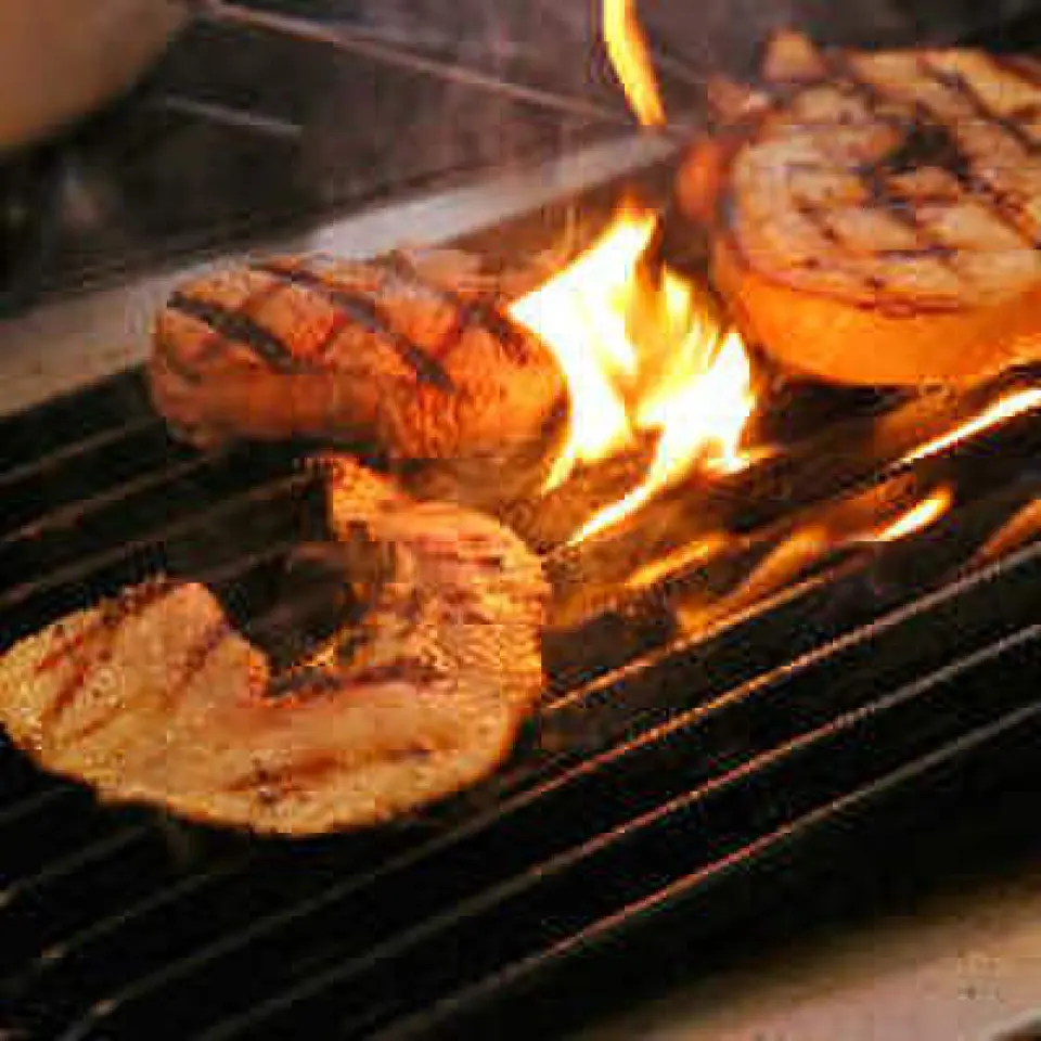 After all, meat is the best! In response to your request, meat dishes are prepared for all courses. You can enjoy authentic grilled dishes and carefully stewed dishes. Of course, you can also enjoy our proud stone oven pizza and fresh pasta mixed with authentic tomato sauce, making this a course with a rich content!