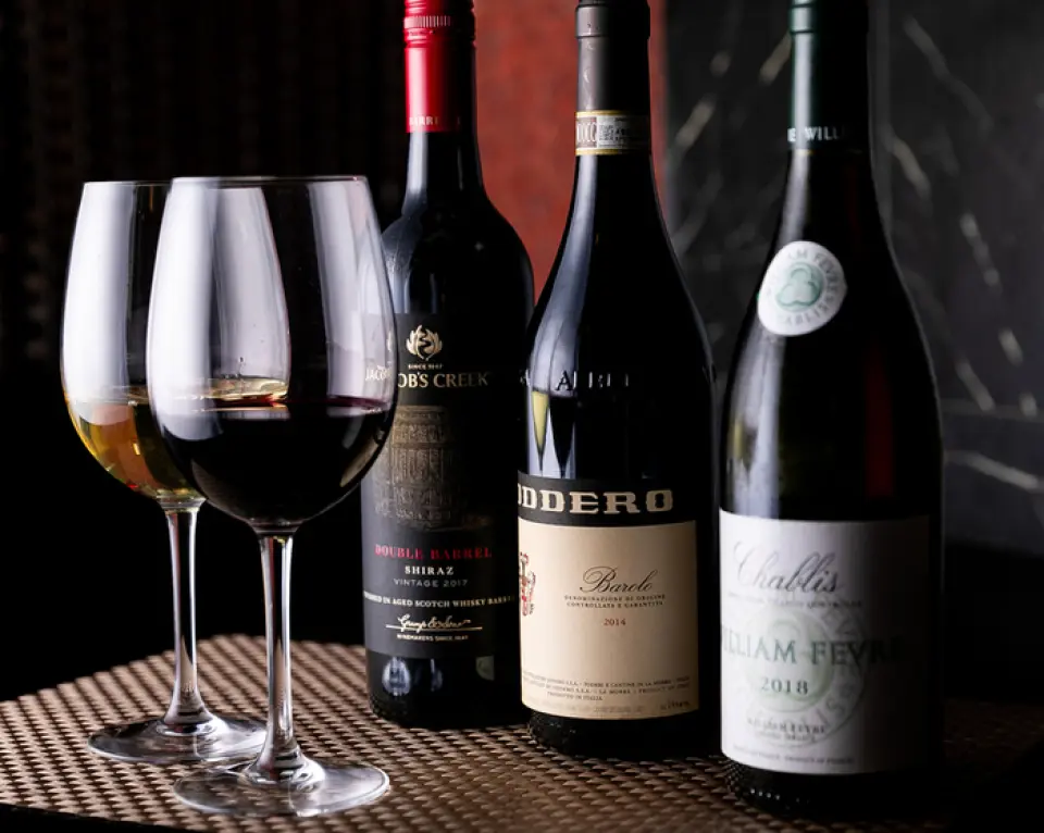 當您招待自稱美食家的客人時，美味的食物是絕對的要求，而一個能讓他們輕鬆享用餐點和飲料的空間也是必不可少的。這樣的案例才是這家店的真正價值。您可以享受注重風味的創意美食。