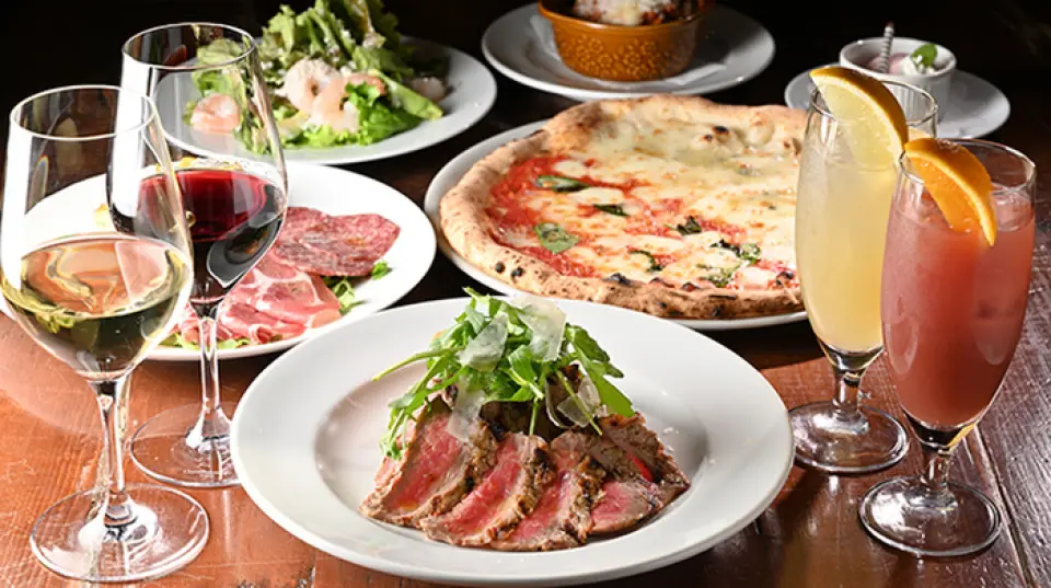 Our recommended ladies' party course includes 2.5 hours of all-you-can-drink, so you can enjoy it to your heart's content♪ Enjoy our proud dishes such as appetizers, pasta, pizza, and desserts, as well as a wide selection of drinks including beer and wine cocktails◎ We can also celebrate with projection mapping! We will help you celebrate your loved ones in a fantastic atmosphere◎ Please use it not only for ladies' parties, but also for special occasions such as anniversaries.