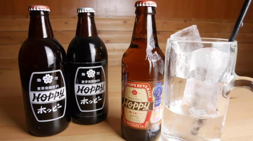 美味的食物配上美味的酒！深受各个年龄段的人欢迎♪【Hoppy】≪500日元≫值得尝试一次！当然，我们有多种红、白、黑产品可供选择，但惊喜还在后头……什么<内容免费>！很少能找到如此优惠的补充装。另外还有70多种可爱的鸡尾酒！店主曾是一名调酒师，他会满足您的任何要求！请尽情享用您最喜欢的杯子。