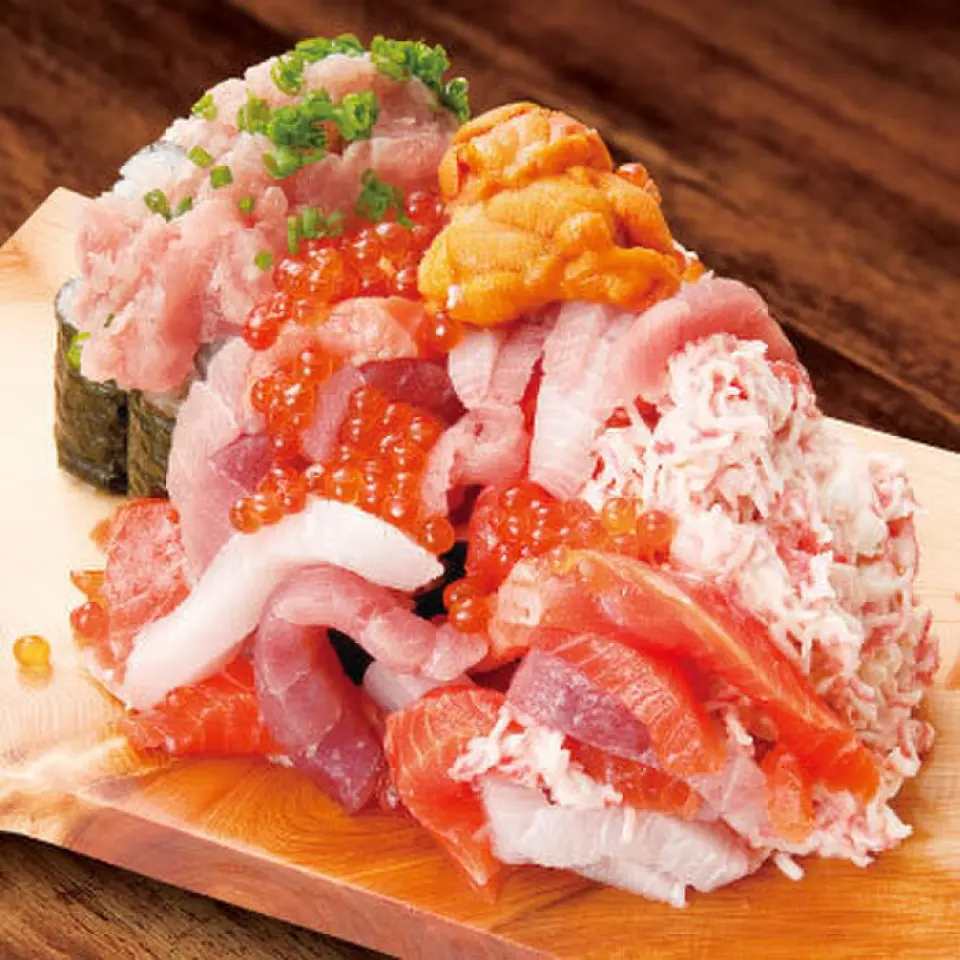 Our specialty! The "Bukkake Sushi Overflowing" is a must-try, with tuna, salmon, yellowtail, negitoro (frozen onion), salmon roe, and raw sea urchin piled on top of a thin roll. You'll be amazed at how luxurious it is, and you'll be amazed at how good the ingredients are when you eat it.