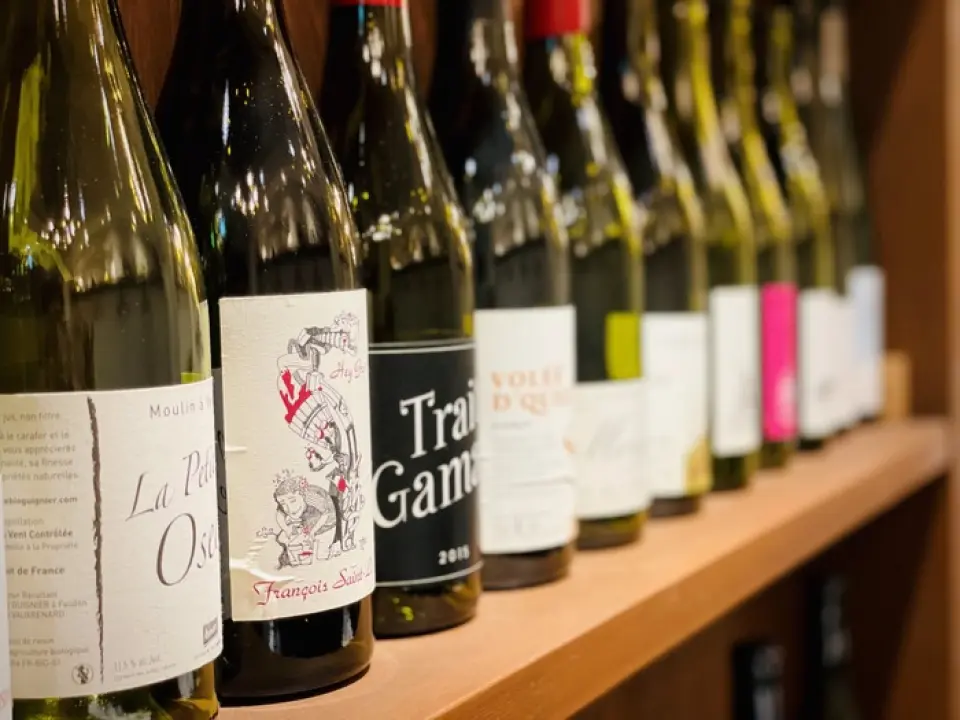 We have a wide selection of naturally brewed wines, with minimal or no use of antioxidants or chemical fertilizers. We stock around 50 different bottles, mostly from France, carefully selected by our sommelier. By the glass, we offer three types of red and white wines and Vin Mousseux (French sparkling wine). Just like our food, you can enjoy wines that reflect the producers' passion in every detail!
