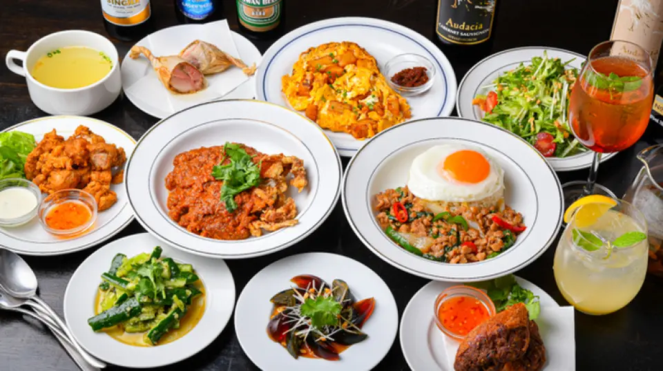 We offer a wide range of course meals that are perfect for a variety of occasions, from everyday use to banquets. One of the attractions is that you can choose your favorite dish, such as an appetizer, main course, or final dish. Dessert is also included, so you can enjoy our delicious dishes until the very end. The "3,500 yen course" is very filling and includes "soft shell crab with chili sauce"! It's a better deal than a la carte, so it's perfect for year-end and New Year parties and various other gatherings.