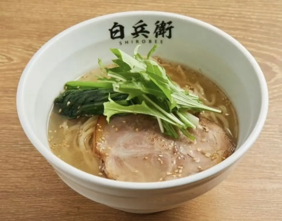 This poster is packed with details about the Taibone Shio Ramen, which is Hakubei's top recommendation. It also contains detailed information about the soup, pork slices, noodles, and recommended ways to eat it, so if you read it when you visit, you will be able to enjoy the Taibone Shio Ramen even more! Taibone Shio Ramen is the signature dish at Mensho Izakaya Hakubei.