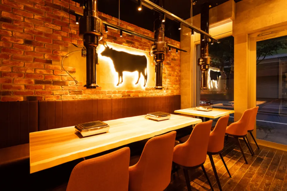 Enjoy authentic yakiniku in a stylish brick-themed space reminiscent of a beauty salon or bar.
