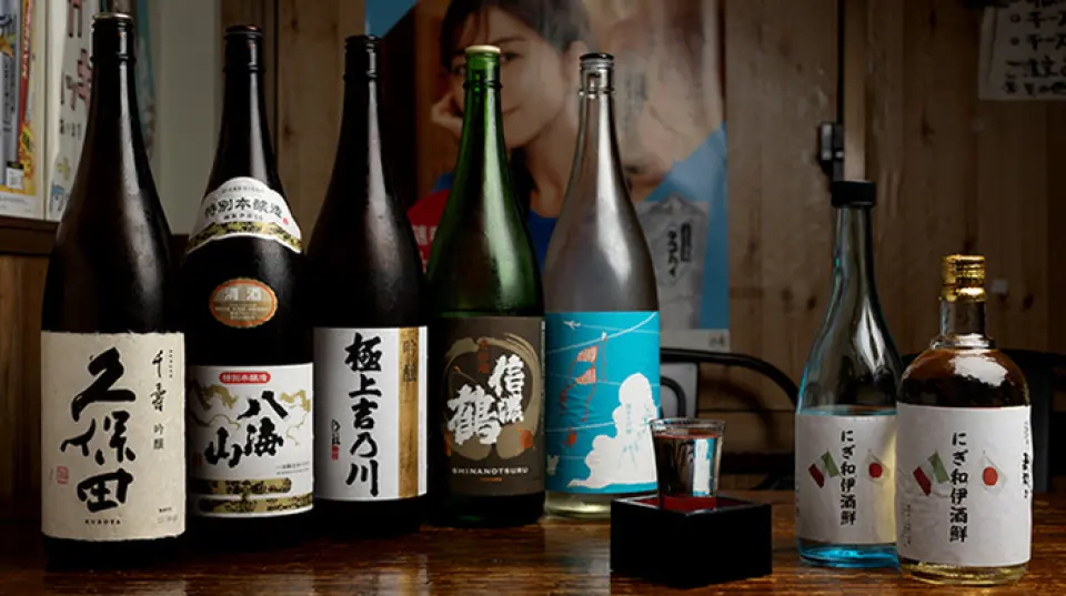 從酒類專賣店嚴選的當地酒到葡萄酒，飲品種類豐富！一定能找到您最喜歡的飲料♪ 享受不斷變化的當地酒選擇，以及與正宗的日本和意大利美食搭配的飲料。