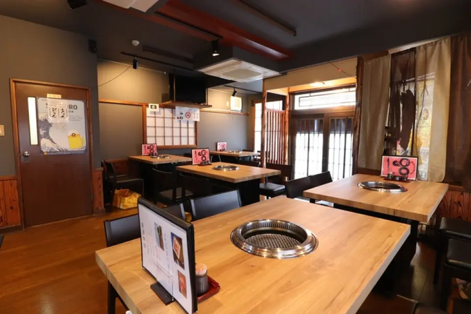 We strive to provide the best hospitality not only in the meat, but also in the atmosphere and customer service. We will create a restaurant that customers will want to visit again and again!