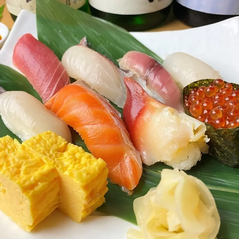 Nigiri sushi starts at 80 yen per piece. A full sushi menu!