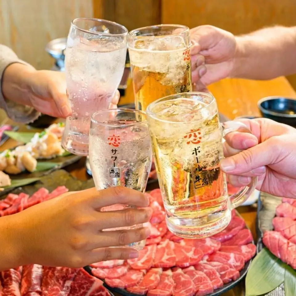 我们有2小时无限畅饮的烤肉套餐！当然还有生啤酒♪详情请查看“套餐”！