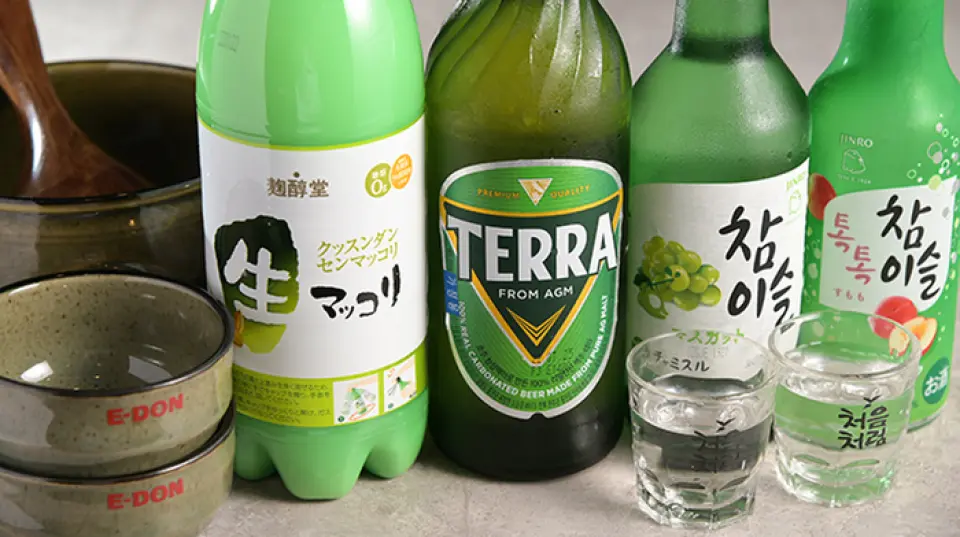 我們對泡菜很講究，並且我們的廚師從頭開始製作。我們提供 7 至 8 種泡菜，從經典到不尋常。另外，在一樓可以以合理的價格享用韓國家常菜，因此推薦與朋友或女孩聚會用餐。我們也備有各式韓國酒，請您和我們一起品嚐。