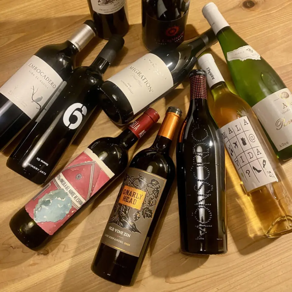 We have a selection of alcoholic beverages that go well with wild game meat, based on the concept of pairing them with game meat. New wines and sake are added as soon as they are sold out, so you can always enjoy a new drink menu.