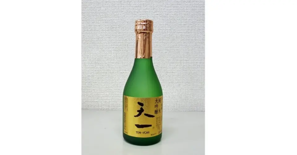 Akita Prefecture's unique sake-brewing rice, "Akita Sake Komachi," is polished to 40%. Although it is slightly dry, it has the rich aroma and rich flavor of Daiginjo. This limited edition Junmai Daiginjo sake bears the name Tenichi and is based on the harmony with the taste of "Tenichi."