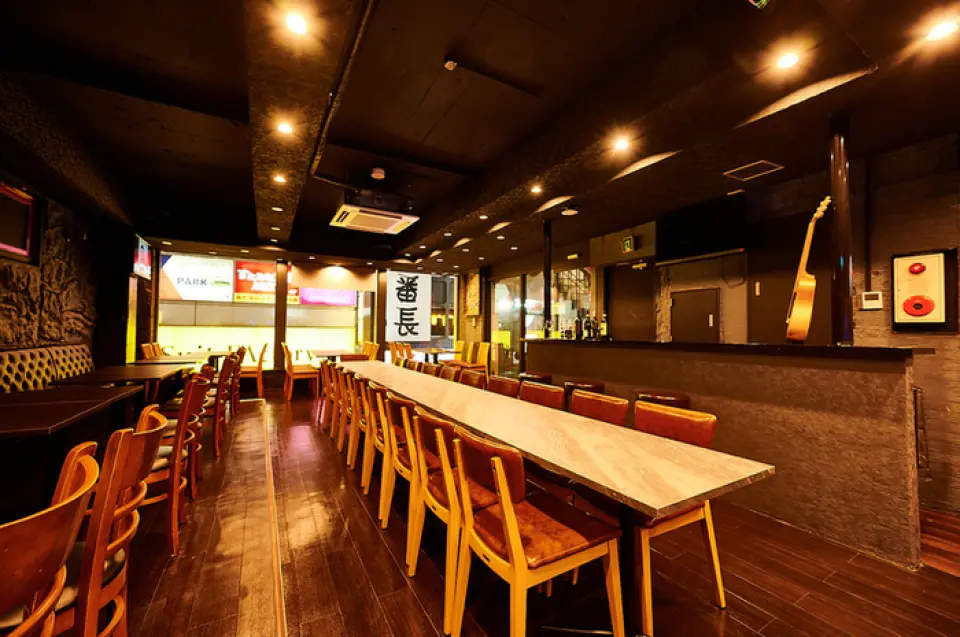 We are proud of our space that can accommodate a variety of situations. We also accept reservations for private banquets for large groups. Please enjoy a relaxing time in a relaxing atmosphere. We also have a number of courses recommended for banquets.
