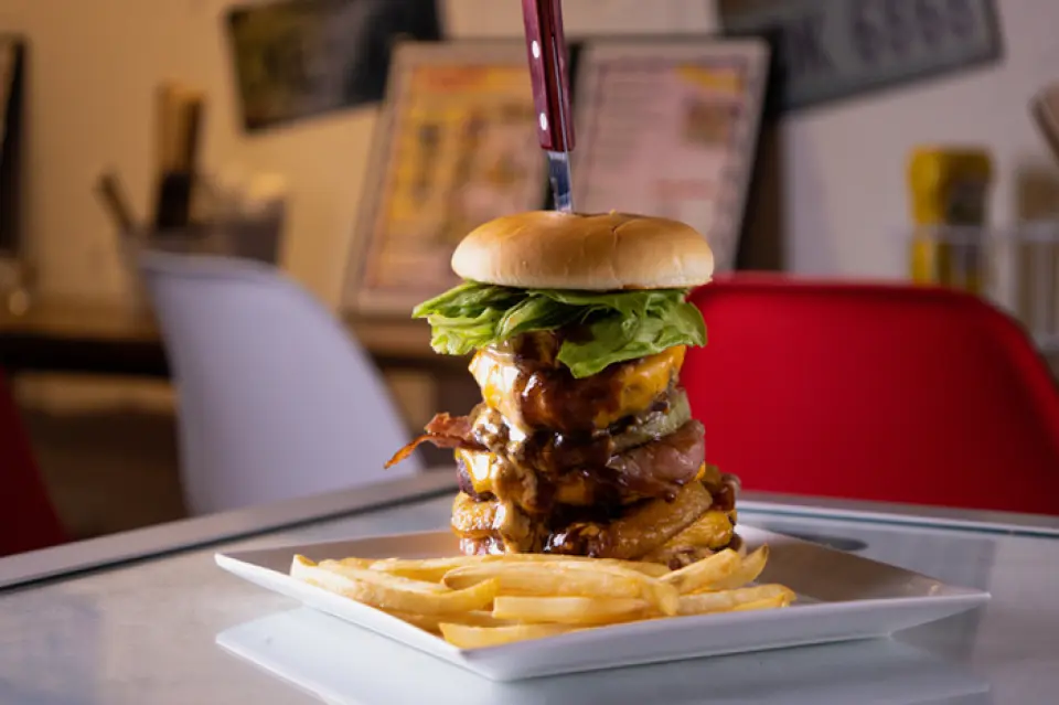 This burger is 15cm tall and very filling. You can try it alone or share it with a friend.