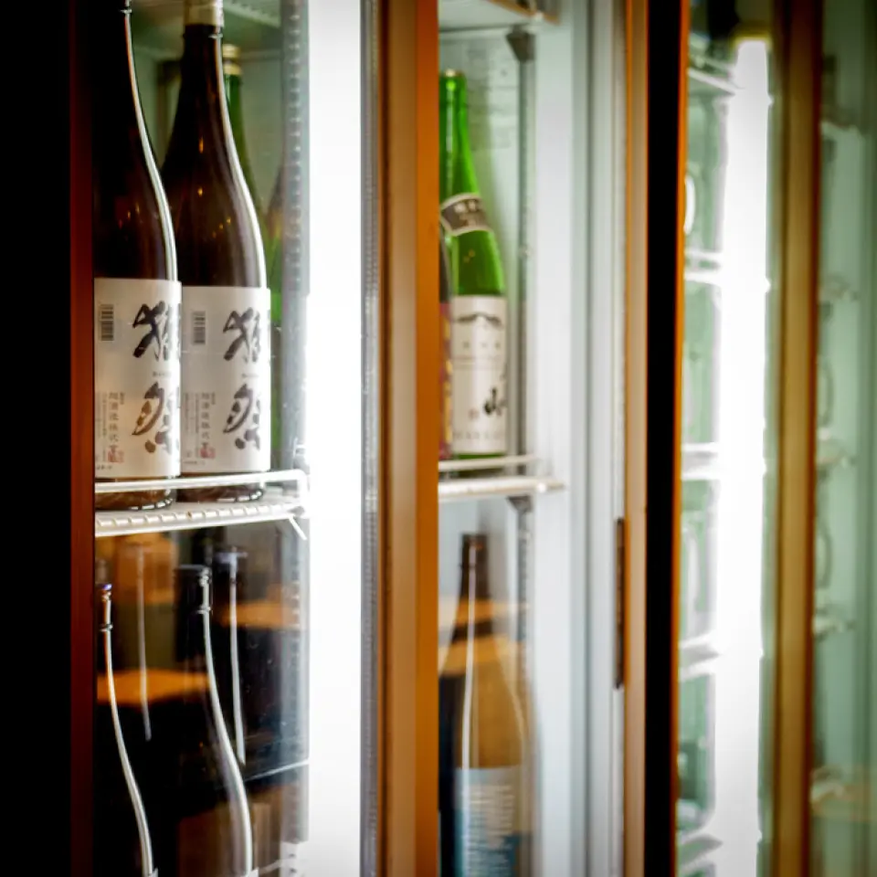You can enjoy a total of 100 types of drinks, from rare local sake, wine, and craft beer to unique sours and cocktails.