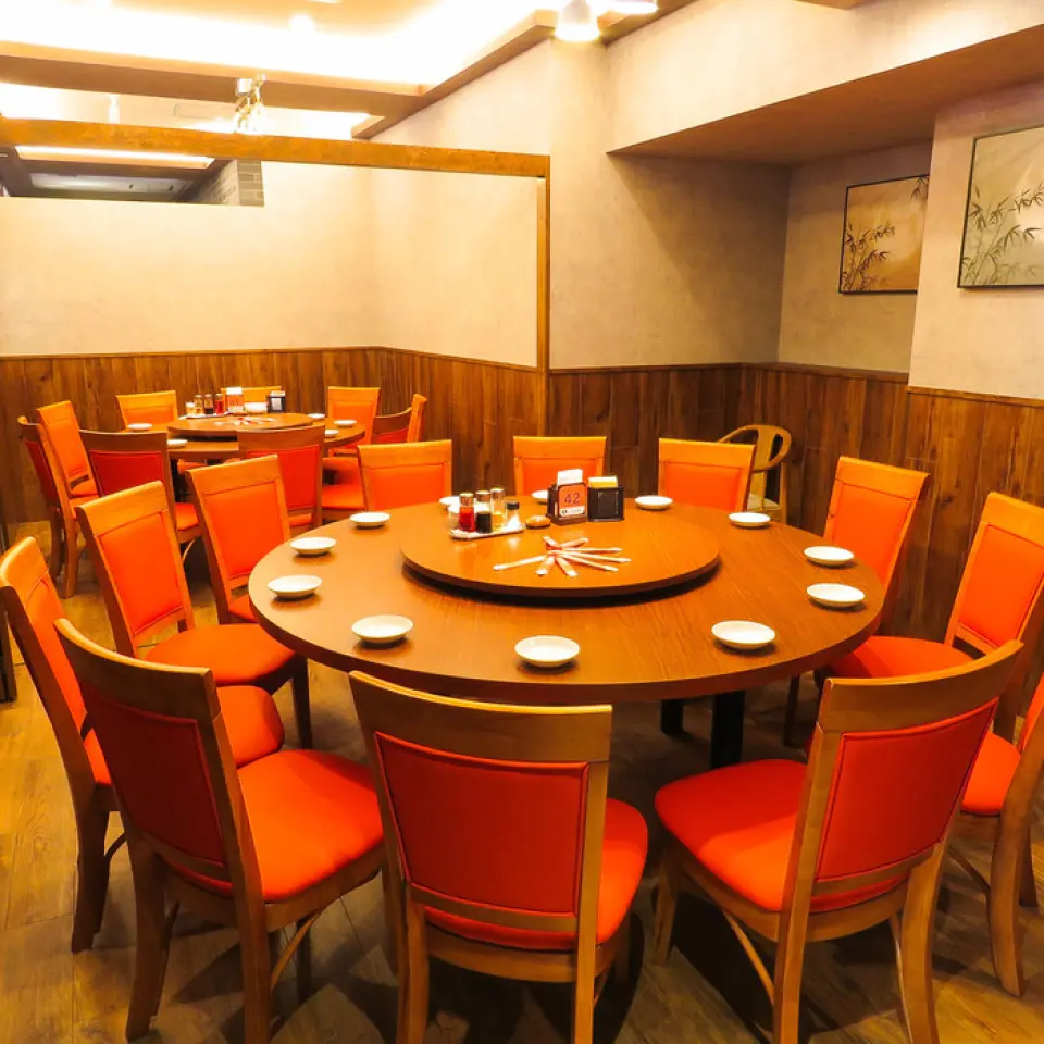 Private rooms for 6 people - The entire floor can be rented out for up to 120 people. The spacious restaurant can accommodate up to 120 people on one floor! We also have private rooms to suit your numbers ☆ Perfect for various banquets! Located just a 1-minute walk from Takadanobaba Station (right in front of the rotary), it is ideal for various gatherings. With a fixed all-you-can-eat and all-you-can-drink bill, the organizer won't have to worry about the location or course content. Everyone can order as much of their favorite menu and drink as they like, so all members will be satisfied. Furthermore, courses start at 2,800 yen (tax included).