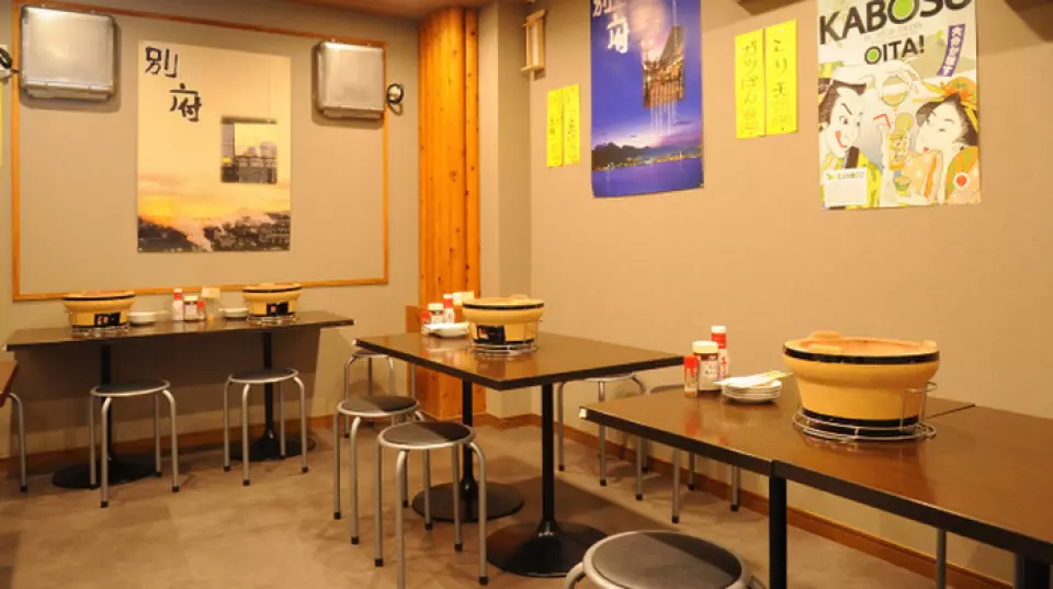 本店價格合理，氣氛休閒易於使用。不僅歡迎您充分利用第一個房產，還歡迎您順便去第二個或第三個房產☆對於在附近工作的人、住在附近的夫婦或個人推薦使用◎。當地人喜愛、他們會想一次又一次回來的商店！彈出式、醒目的招牌是地標。我們期待您的光臨♪