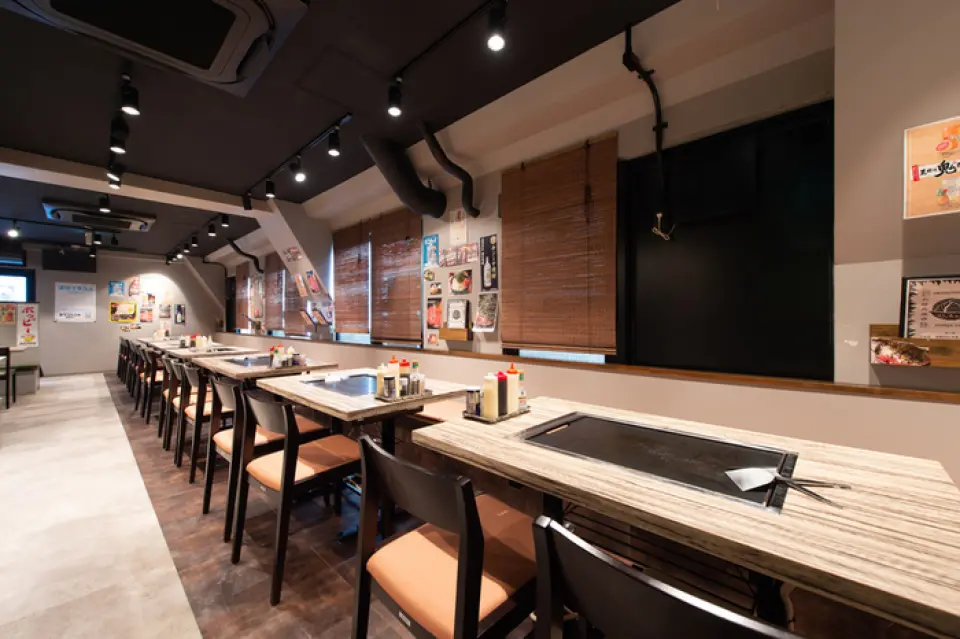 Nhà hàng của chúng tôi nằm ở vị trí thuận tiện, cách Ga Kamata 3 phút đi bộ và là nơi lý tưởng cho mọi loại hình tụ tập. Nhà hàng của chúng tôi có khu vực hút thuốc và hút thuốc riêng biệt, đồng thời được trang bị bàn ghế cho phép hút thuốc và phòng riêng không hút thuốc. được cho phép. Hãy dành một buổi tối tuyệt vời để thưởng thức bữa ăn cùng gia đình hoặc bạn bè của bạn ♪ Cũng có sẵn để sử dụng riêng. Xin vui lòng liên hệ với chúng tôi!