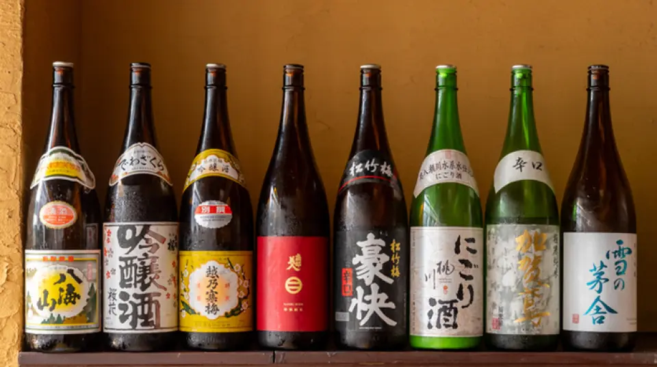 We have a wide selection of 8 types of sake, with a good balance of sweet and dry. We offer 6 types of lemon sour, including the most popular "Chicken Lemon Sour" with a distinctive sour taste. In addition, we have a wide variety of flavors to enjoy, including ones with ramune and guava flavors, one made with Setouchi lemon, and unsweetened ones.
