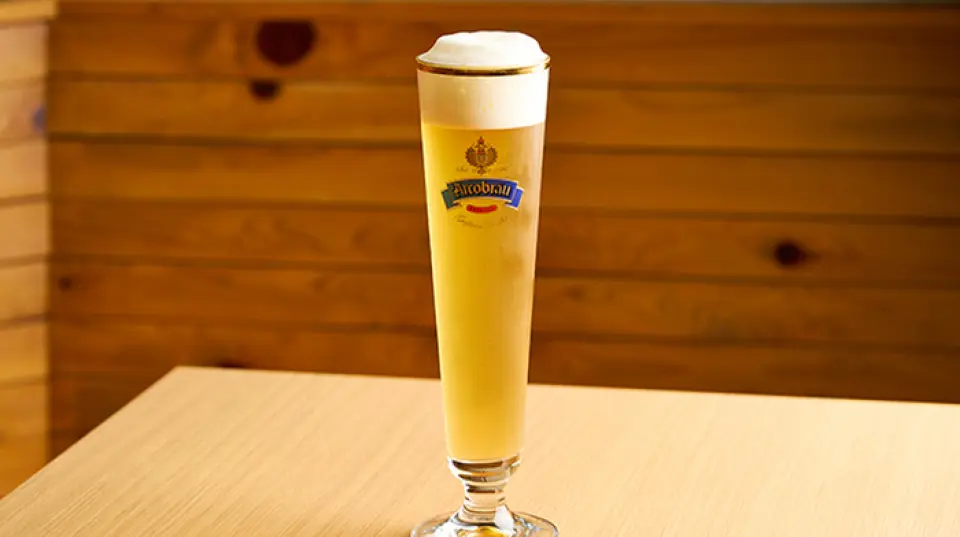With the desire to "allow you to drink delicious beer at any time," we use an air-cooled server that cools the barrel in a refrigerator. Each brand is poured into a differently shaped dedicated glass, allowing you to enjoy the ultimate glass. Our recommendation is the Pilsner, which is quite rare in restaurants! The Alkobräu Pilsner, which represents southern Germany, has an excellent balance of hop bitterness and spiciness. In addition to the main menu, don't miss out on the recommended bottled beers of the day!