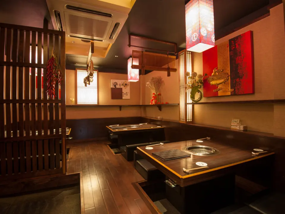 Located in Nihonbashi, Osaka. Enjoy the luxurious space and yakiniku that only a hideaway can provide.