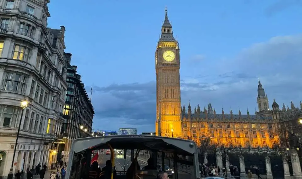 Sing along to Taylor Swift’s biggest hits as you take in London’s night skyline!