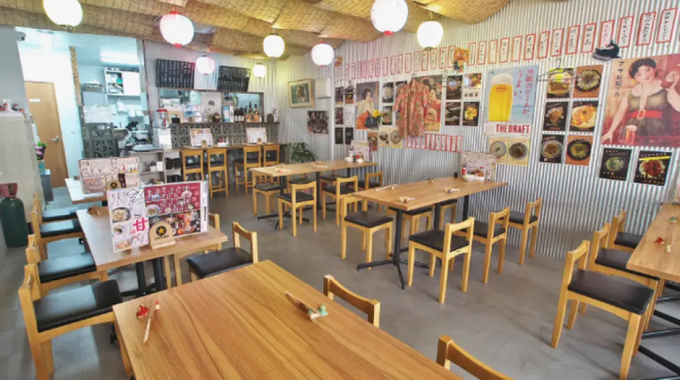 【Zekkocho那霸松山店】充滿休閒溫馨的氛圍。營業至早上7點（週五、週六為上午9點，週日及假日為早上5點），所以對於當地人和觀光客來說都很方便。也可以為 25 至 40 人的大型團體預訂。若您經常舉辦酒會或造訪沖繩，請光臨本店☆
