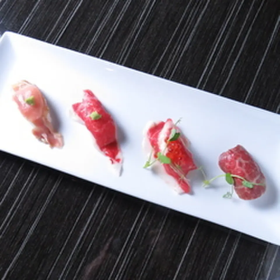Kirishima Farm has started offering lunch courses! We have four courses available starting from 1,800 yen. We will be open from 11:00, so please take this opportunity to come and visit us! Please enjoy the exquisite dishes created by our master's skills at lunch prices.