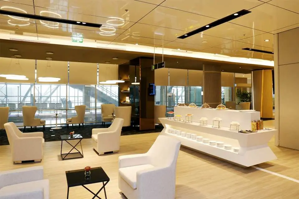 Bangkok Miracle Lounge Ticket - Suvarnabhumi Airport (BKK)/ Don Mueang Airport (DMK)